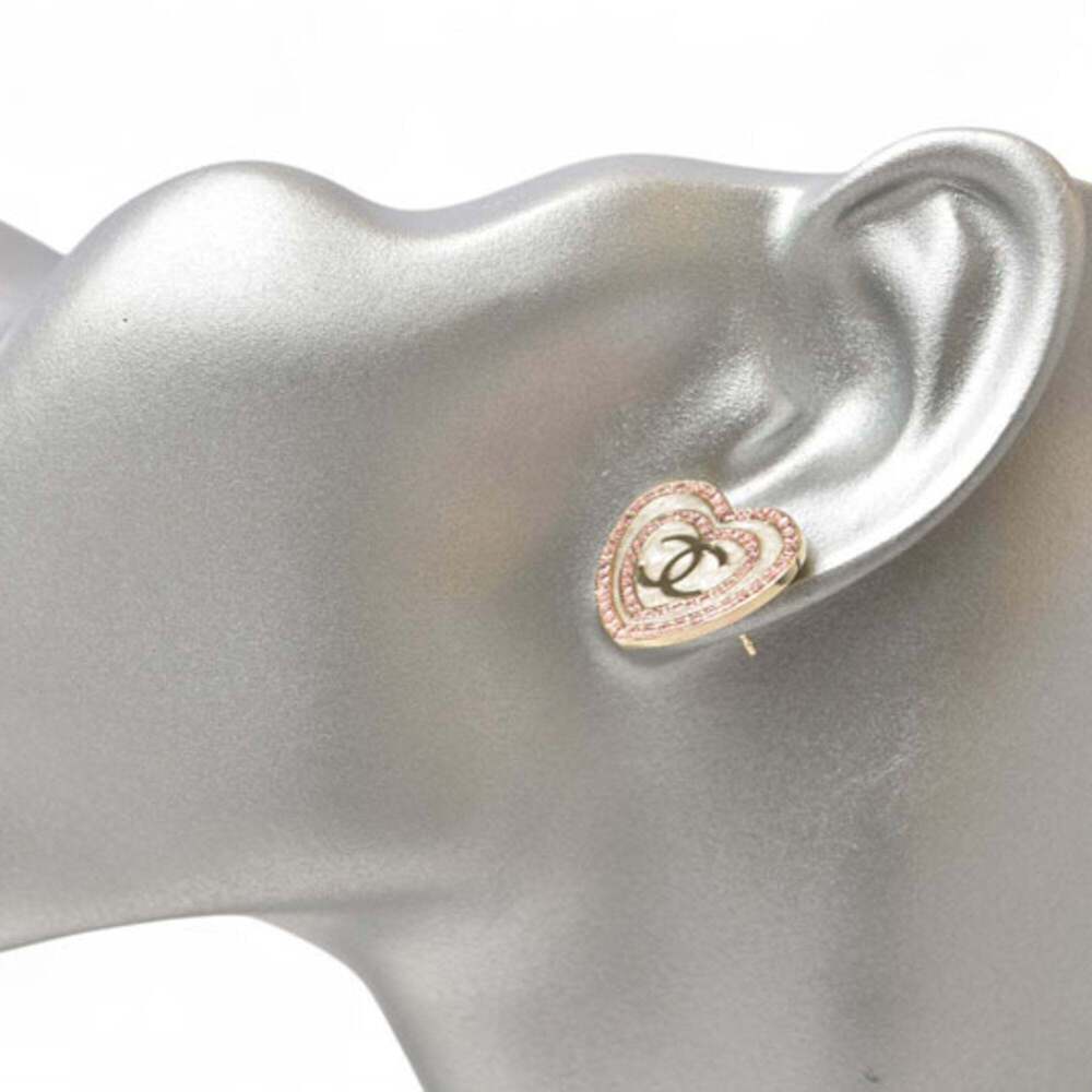 CHANEL Authentic Gold Heart Earrings - Picture 5 of 6